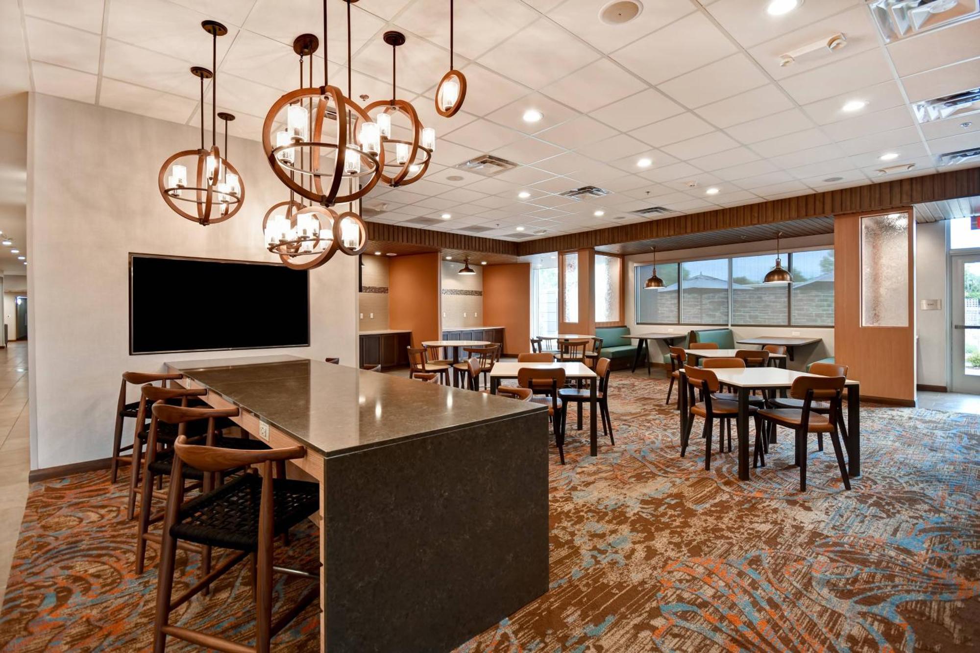Fairfield Inn & Suites By Marriott Milwaukee North Glendale Exterior foto