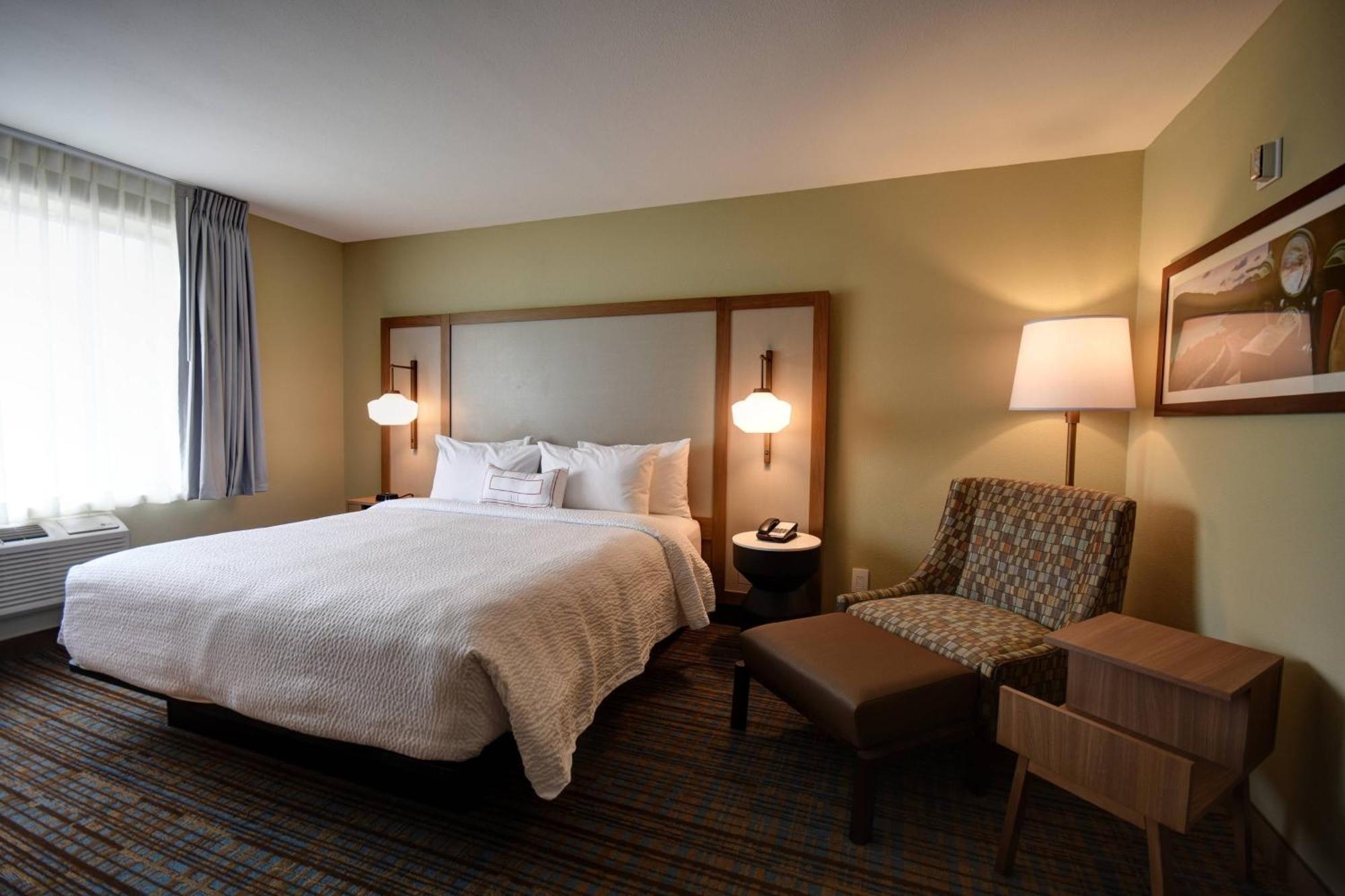 Fairfield Inn & Suites By Marriott Milwaukee North Glendale Exterior foto